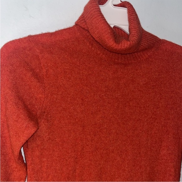 J Crew 100% Cashmere Turtleneck Sweater Size
XS Pumpkin Orange - Picture 2 of 8